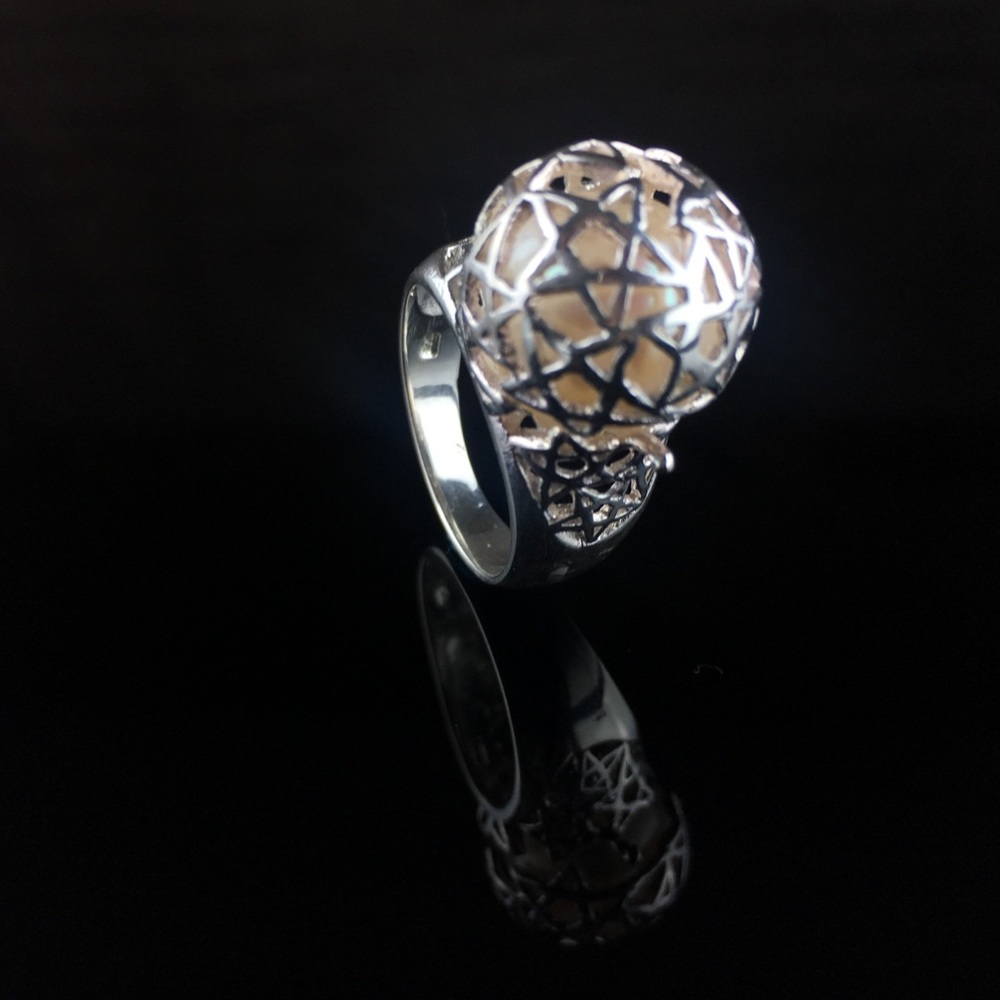 925 Silver Entrapped Pearl Ring